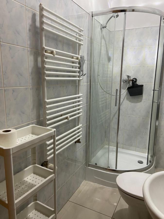 Zolta Walizka Gosciniec Hotell Podrzewie Eksteriør bilde