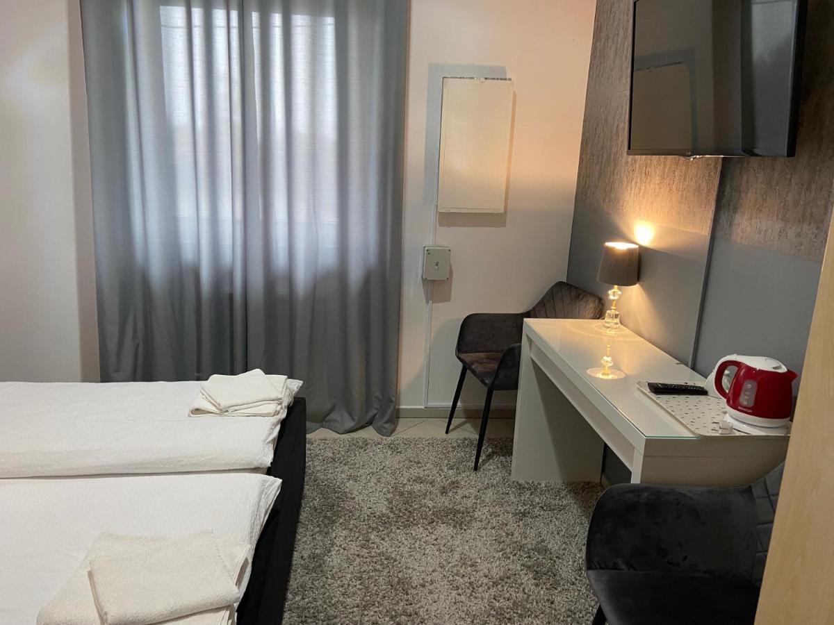 Zolta Walizka Gosciniec Hotell Podrzewie Eksteriør bilde