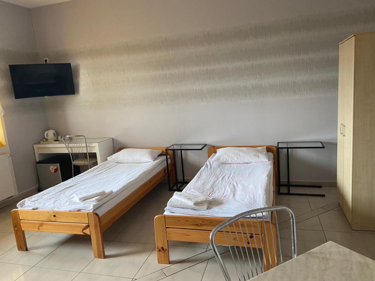 Zolta Walizka Gosciniec Hotell Podrzewie Eksteriør bilde