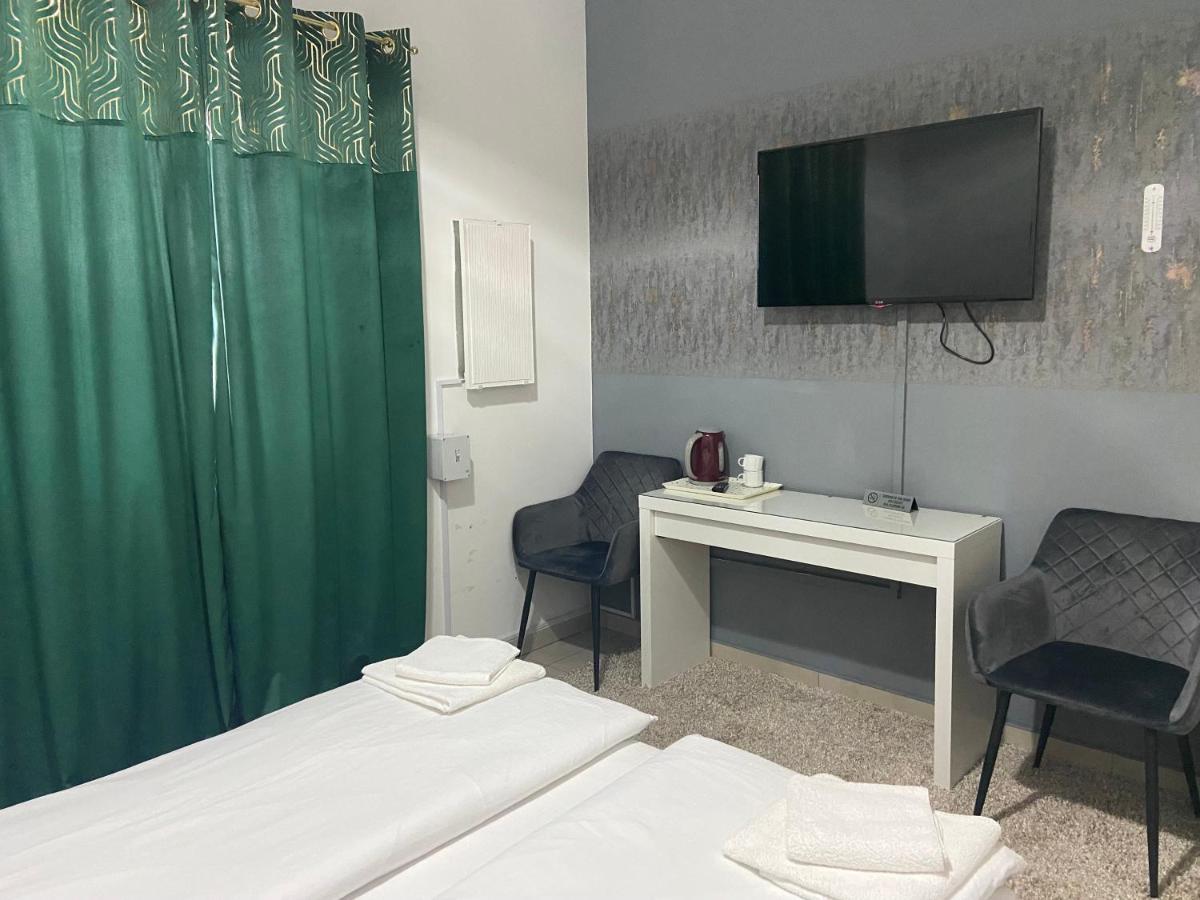 Zolta Walizka Gosciniec Hotell Podrzewie Eksteriør bilde
